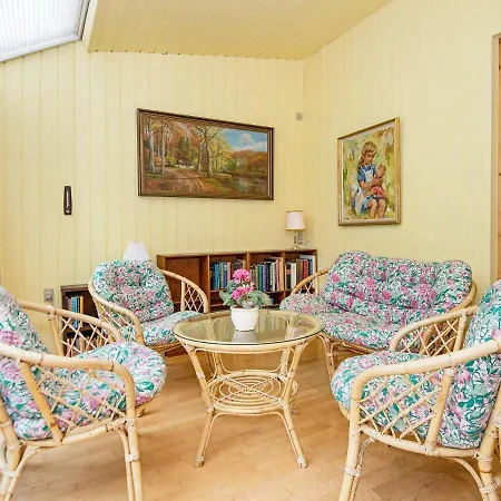 Holiday home Four-bedroom Holiday In